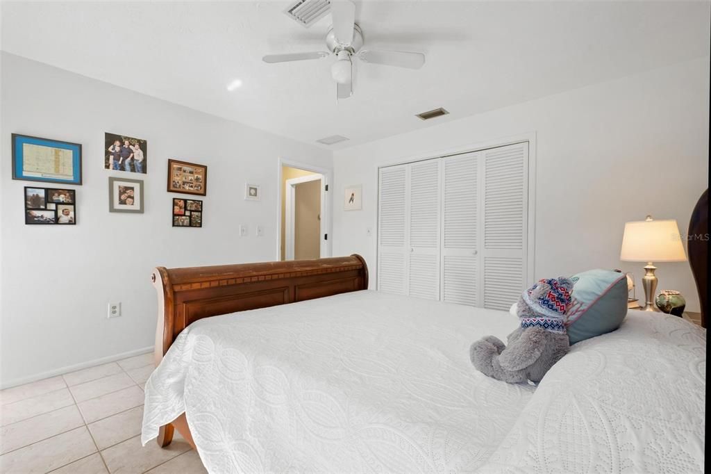 En Venta: $550,000 (3 camas, 3 baños, 2086 Pies cuadrados)