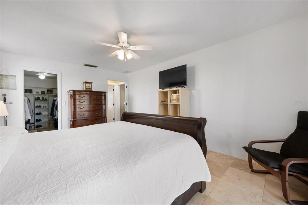 En Venta: $550,000 (3 camas, 3 baños, 2086 Pies cuadrados)