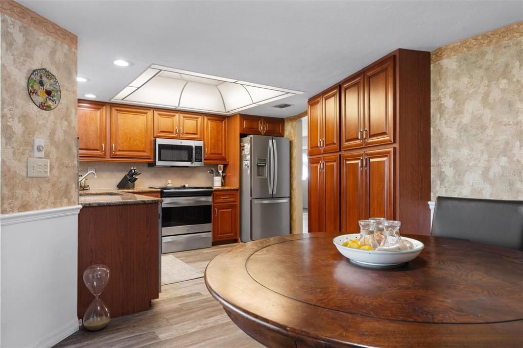 En Venta: $550,000 (3 camas, 3 baños, 2086 Pies cuadrados)