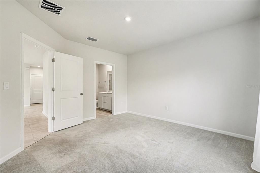 For Sale: $285,000 (3 beds, 2 baths, 1632 Square Feet)