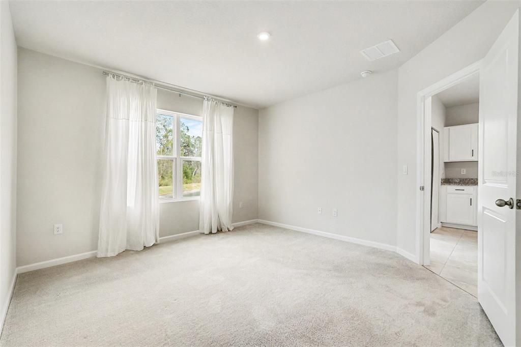 For Sale: $285,000 (3 beds, 2 baths, 1632 Square Feet)