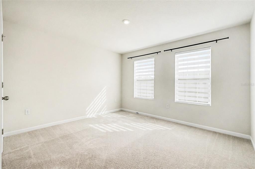 For Sale: $285,000 (3 beds, 2 baths, 1632 Square Feet)