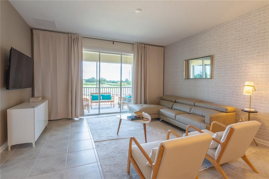 На продажу: $319,000 (3 спален, 2 ванн, 1787 Квадратных фут)