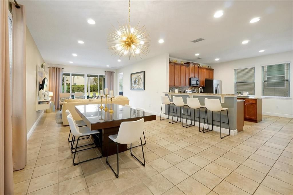 For Sale: $585,000 (6 beds, 6 baths, 3317 Square Feet)