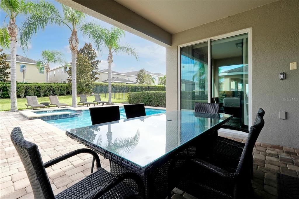 For Sale: $585,000 (6 beds, 6 baths, 3317 Square Feet)