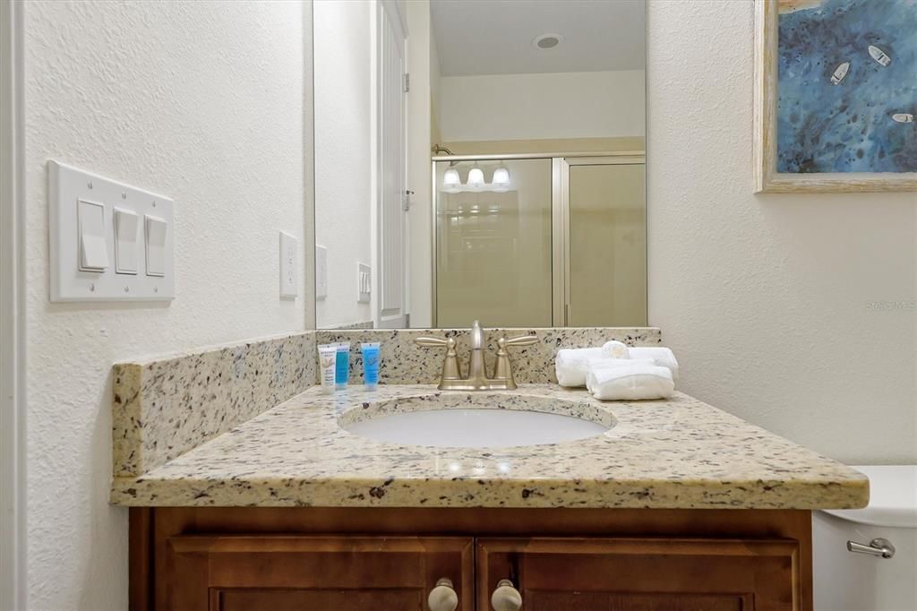 For Sale: $585,000 (6 beds, 6 baths, 3317 Square Feet)