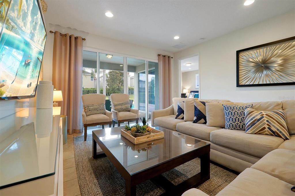 For Sale: $585,000 (6 beds, 6 baths, 3317 Square Feet)