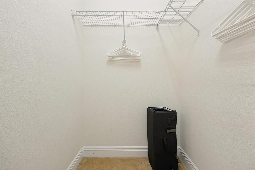 For Sale: $585,000 (6 beds, 6 baths, 3317 Square Feet)