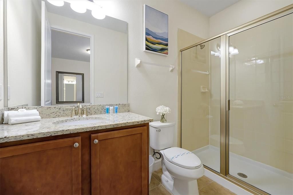 For Sale: $585,000 (6 beds, 6 baths, 3317 Square Feet)