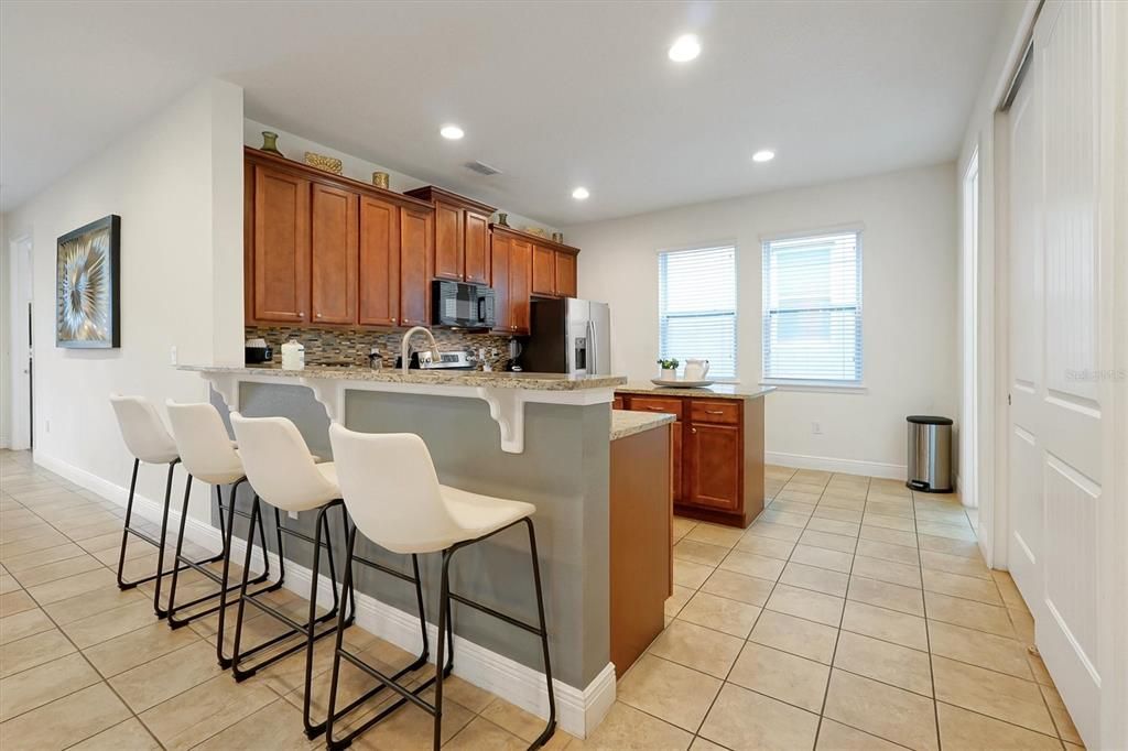 For Sale: $585,000 (6 beds, 6 baths, 3317 Square Feet)