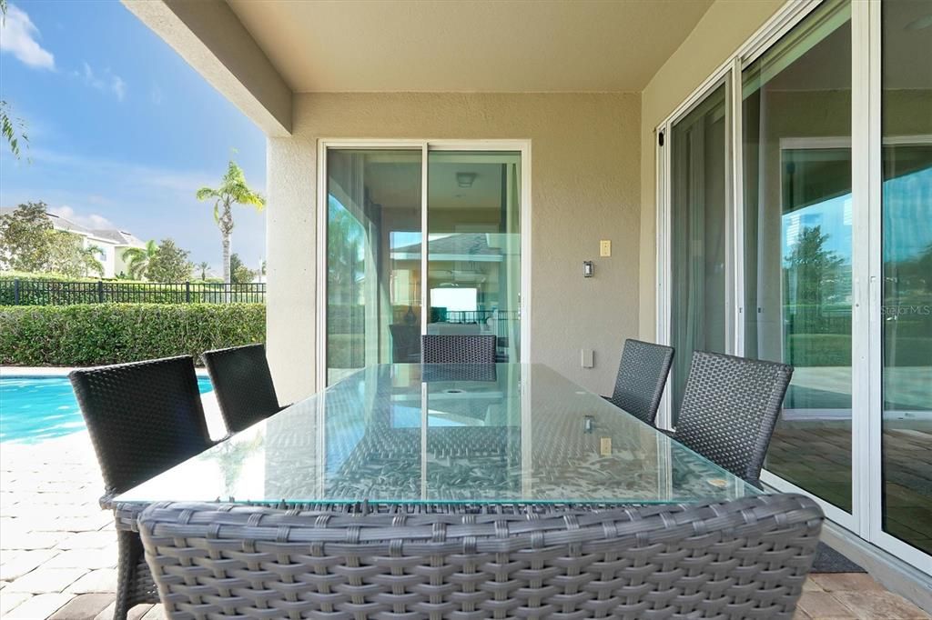 For Sale: $585,000 (6 beds, 6 baths, 3317 Square Feet)