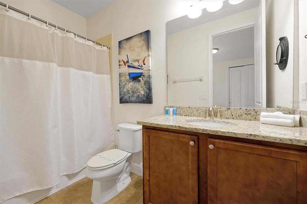 For Sale: $585,000 (6 beds, 6 baths, 3317 Square Feet)