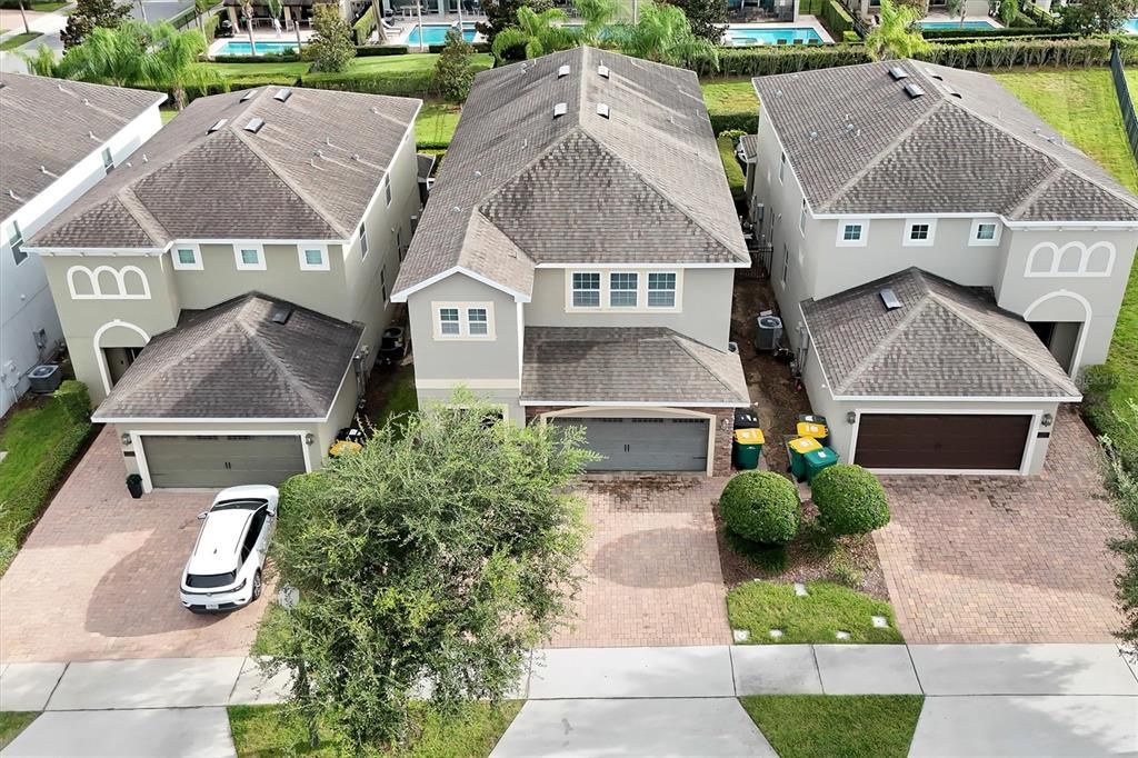 For Sale: $585,000 (6 beds, 6 baths, 3317 Square Feet)