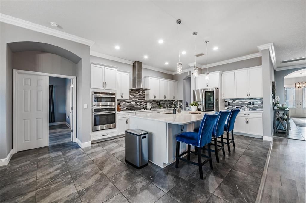 En Venta: $850,000 (7 camas, 5 baños, 4828 Pies cuadrados)