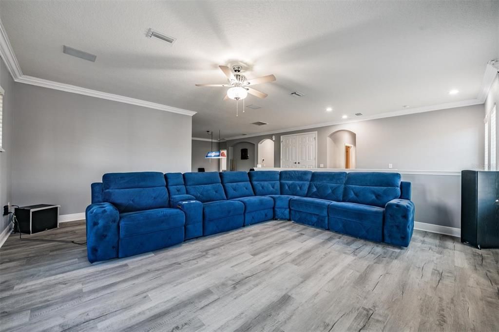 En Venta: $850,000 (7 camas, 5 baños, 4828 Pies cuadrados)