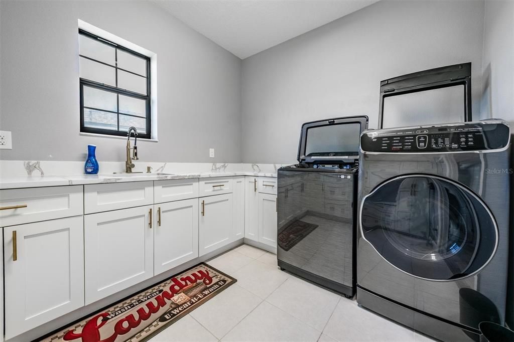 En Venta: $850,000 (7 camas, 5 baños, 4828 Pies cuadrados)