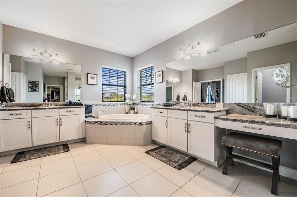 En Venta: $850,000 (7 camas, 5 baños, 4828 Pies cuadrados)