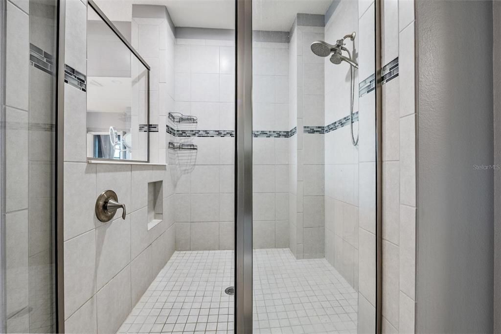 En Venta: $850,000 (7 camas, 5 baños, 4828 Pies cuadrados)