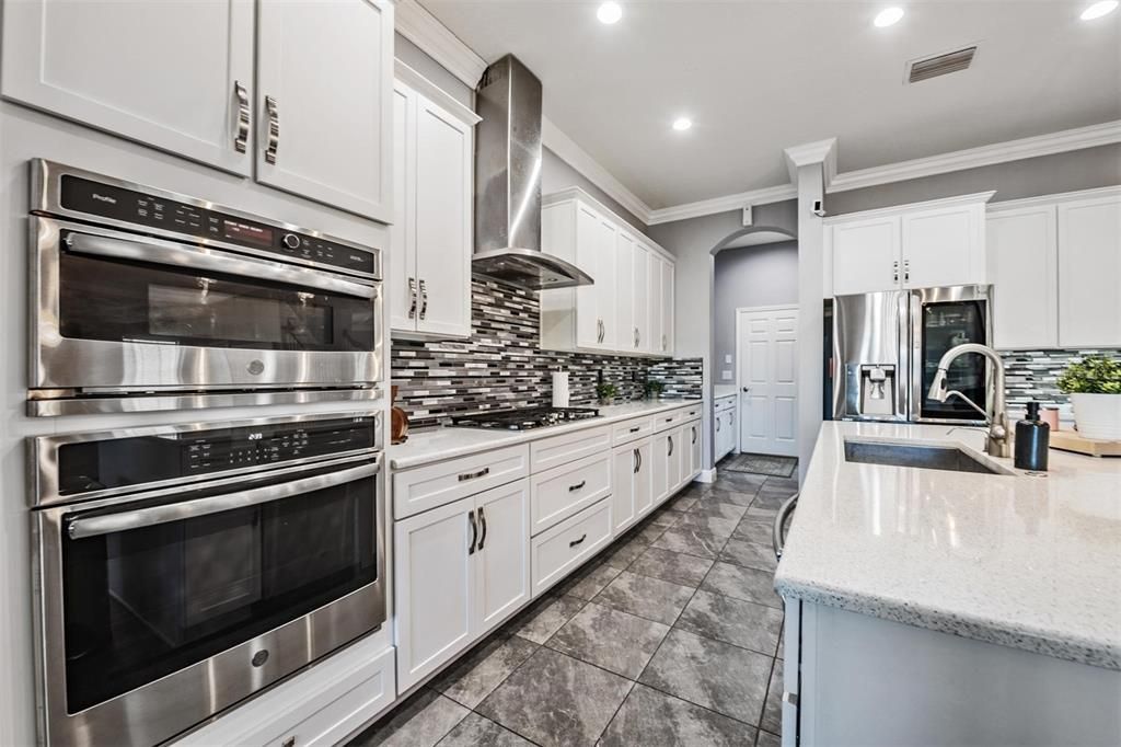 En Venta: $850,000 (7 camas, 5 baños, 4828 Pies cuadrados)