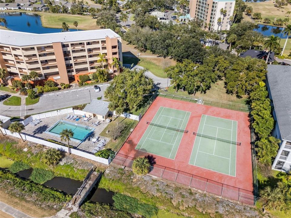 For Sale: $239,900 (2 beds, 2 baths, 1256 Square Feet)