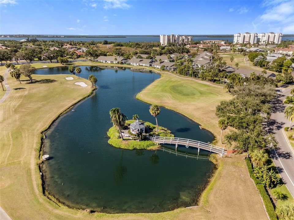 For Sale: $239,900 (2 beds, 2 baths, 1256 Square Feet)