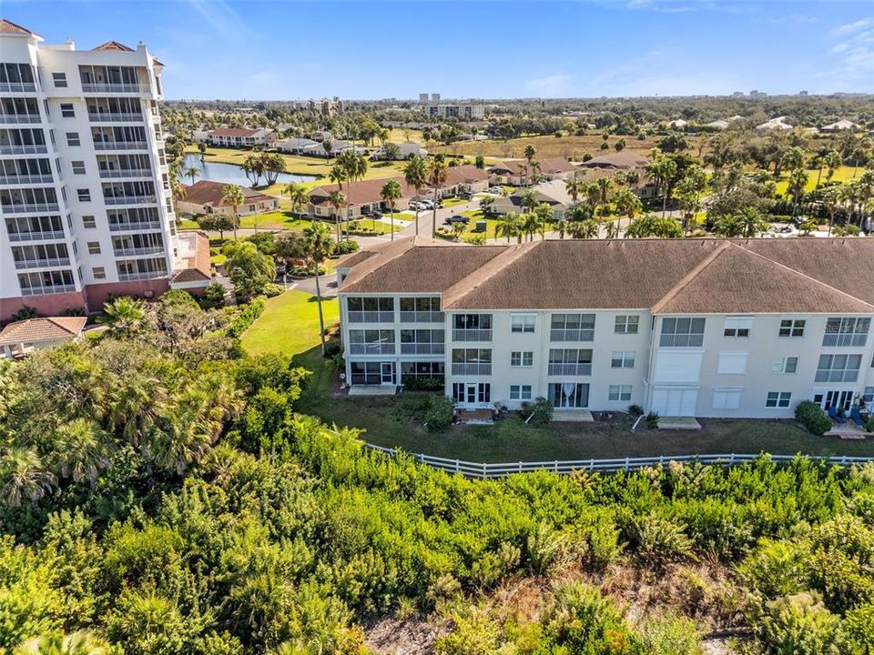 For Sale: $239,900 (2 beds, 2 baths, 1256 Square Feet)