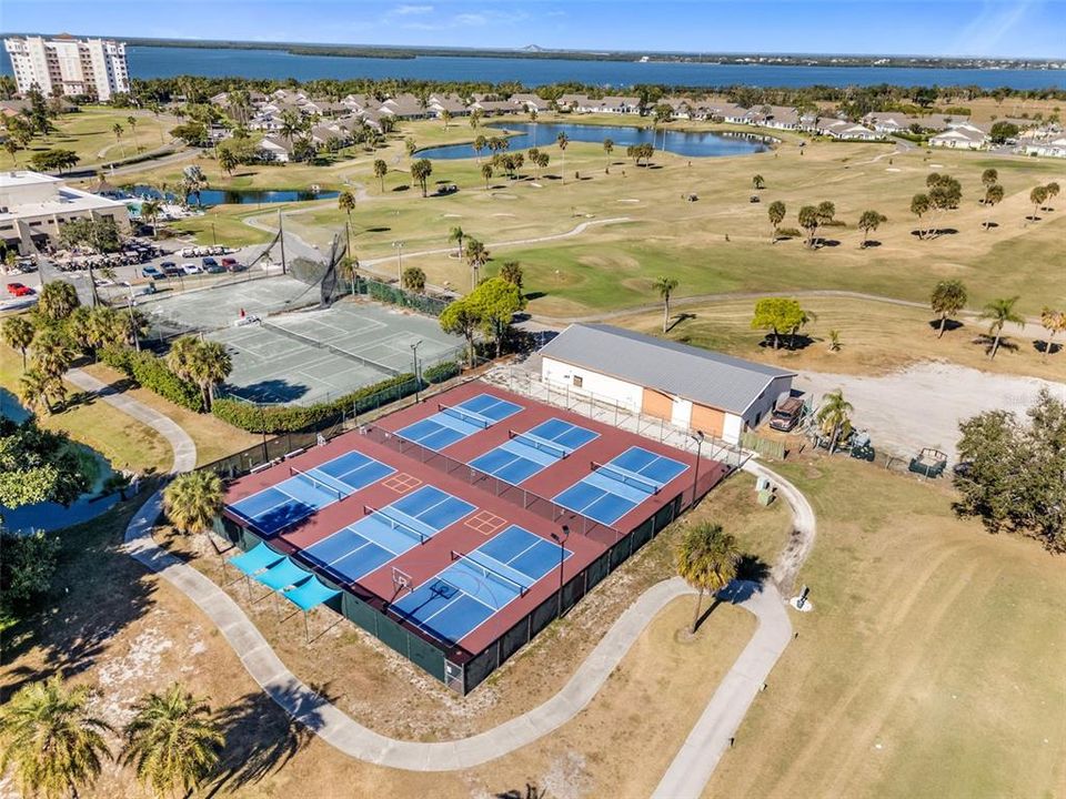 For Sale: $239,900 (2 beds, 2 baths, 1256 Square Feet)