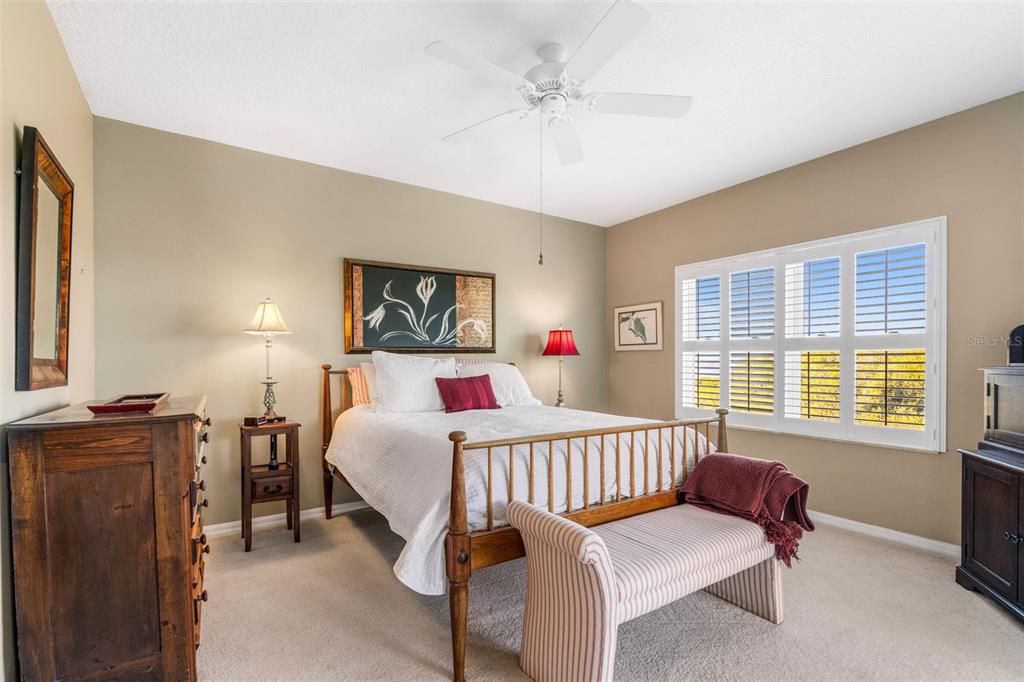 For Sale: $239,900 (2 beds, 2 baths, 1256 Square Feet)