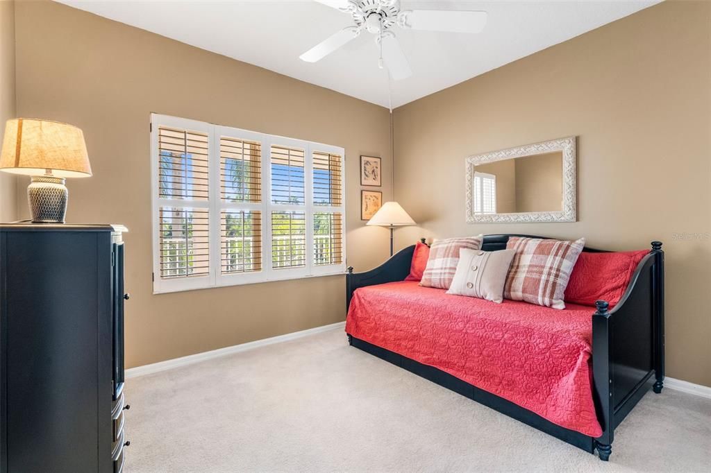 For Sale: $239,900 (2 beds, 2 baths, 1256 Square Feet)