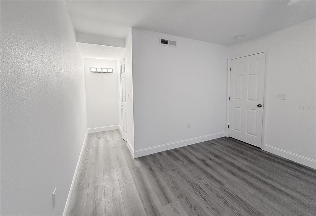 For Rent: $1,475 (1 beds, 1 baths, 740 Square Feet)