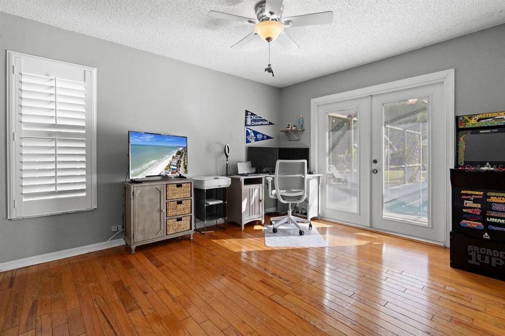 For Sale: $734,900 (4 beds, 2 baths, 2314 Square Feet)