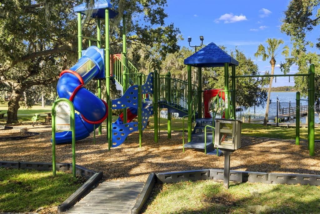 For Sale: $734,900 (4 beds, 2 baths, 2314 Square Feet)