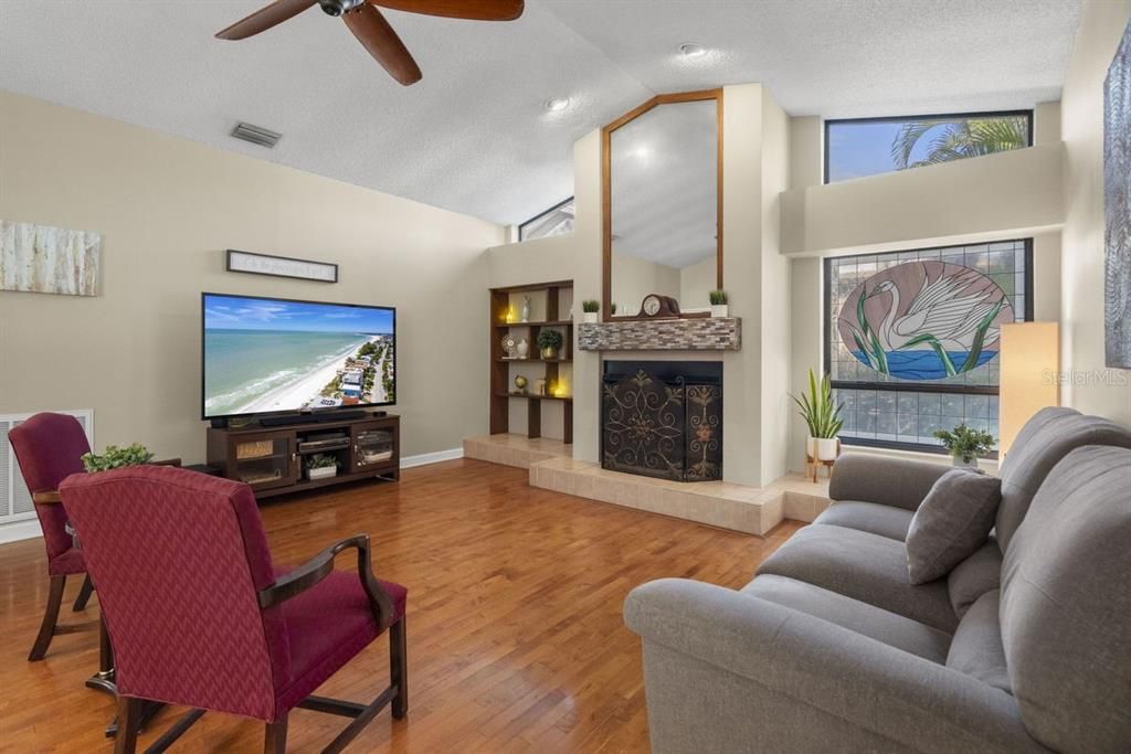 For Sale: $734,900 (4 beds, 2 baths, 2314 Square Feet)