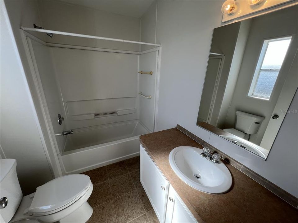 На продажу: $195,000 (2 спален, 2 ванн, 1080 Квадратных фут)