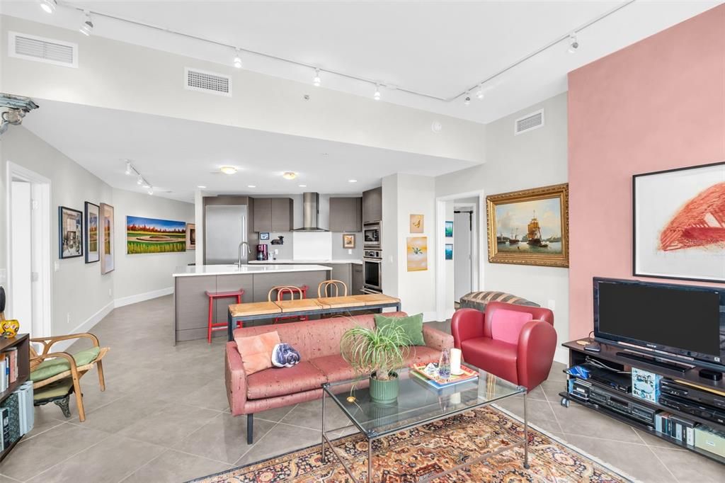 En Venta: $1,125,000 (2 camas, 2 baños, 1269 Pies cuadrados)