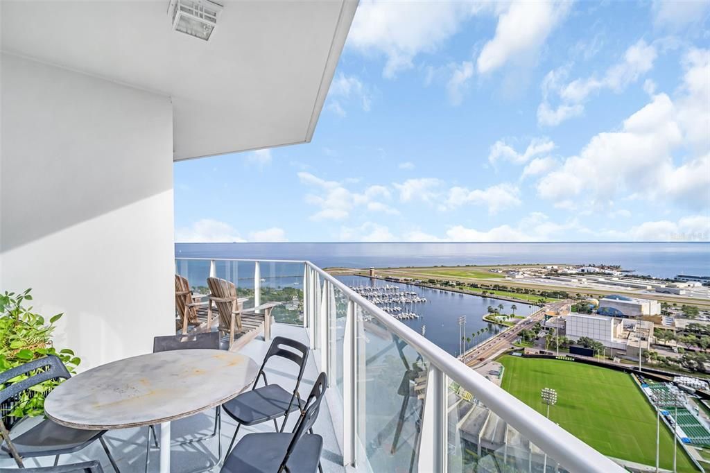 En Venta: $1,125,000 (2 camas, 2 baños, 1269 Pies cuadrados)