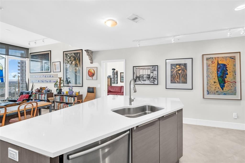 En Venta: $1,125,000 (2 camas, 2 baños, 1269 Pies cuadrados)