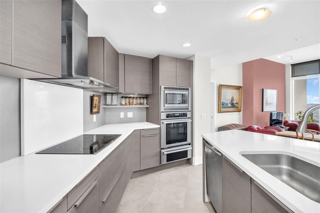 En Venta: $1,125,000 (2 camas, 2 baños, 1269 Pies cuadrados)