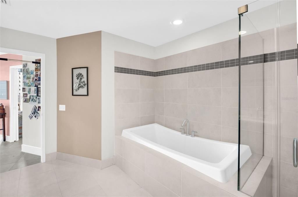 En Venta: $1,125,000 (2 camas, 2 baños, 1269 Pies cuadrados)