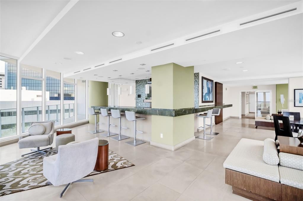 En Venta: $1,125,000 (2 camas, 2 baños, 1269 Pies cuadrados)