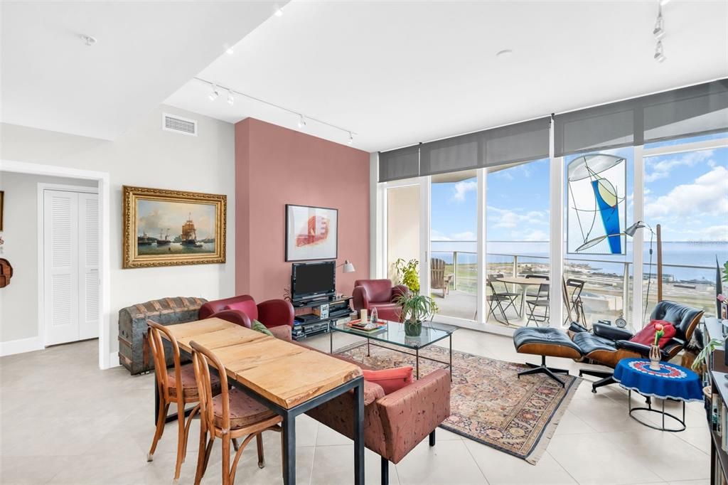 En Venta: $1,125,000 (2 camas, 2 baños, 1269 Pies cuadrados)