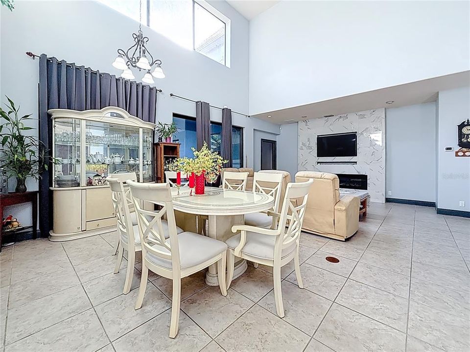 En Renta: $14,999 (6 camas, 7 baños, 5799 Pies cuadrados)