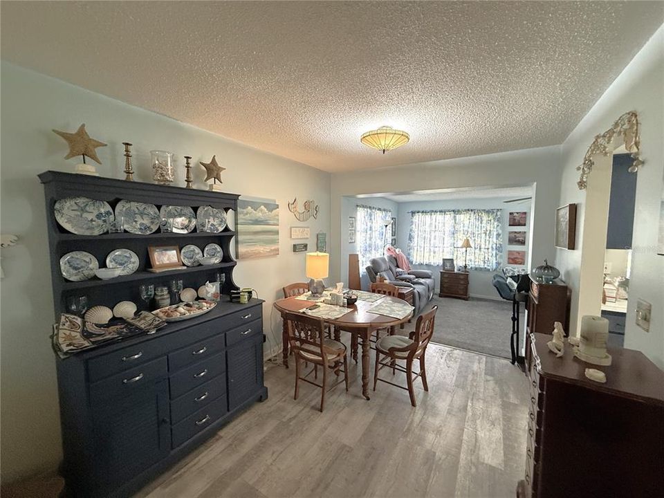 For Sale: $249,900 (2 beds, 2 baths, 1215 Square Feet)