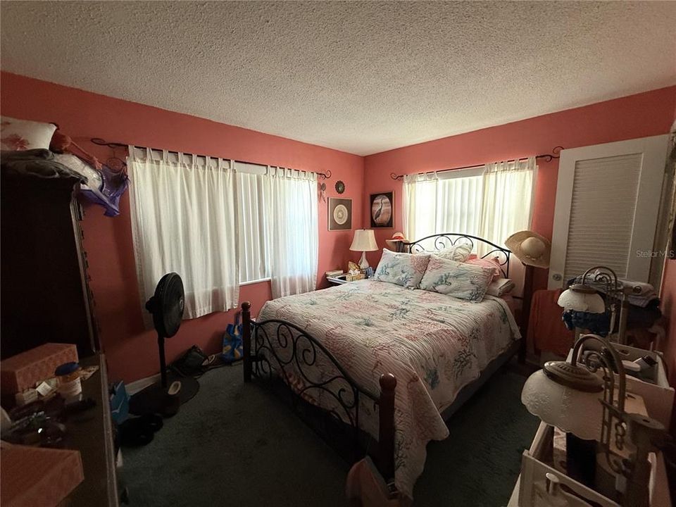 For Sale: $249,900 (2 beds, 2 baths, 1215 Square Feet)