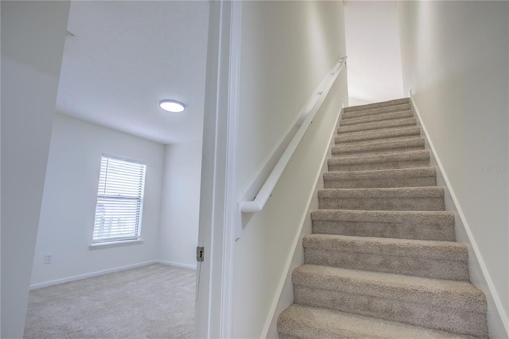 На продажу: $350,000 (4 спален, 3 ванн, 2422 Квадратных фут)