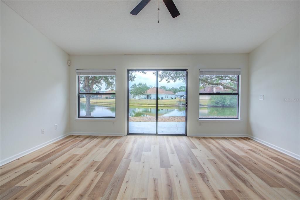 На продажу: $350,000 (4 спален, 3 ванн, 2422 Квадратных фут)