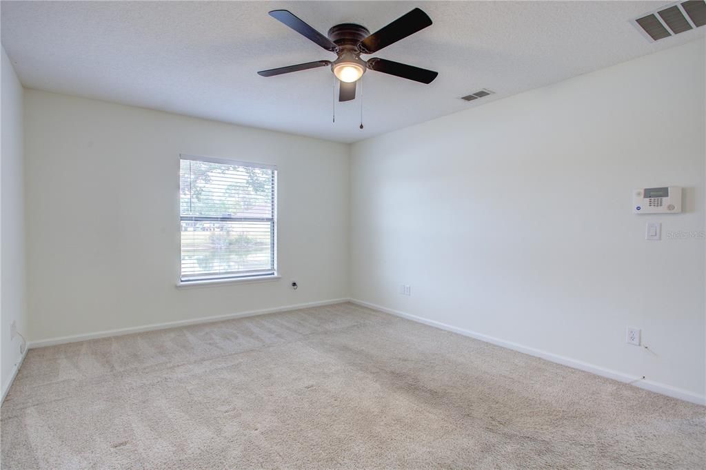 На продажу: $350,000 (4 спален, 3 ванн, 2422 Квадратных фут)