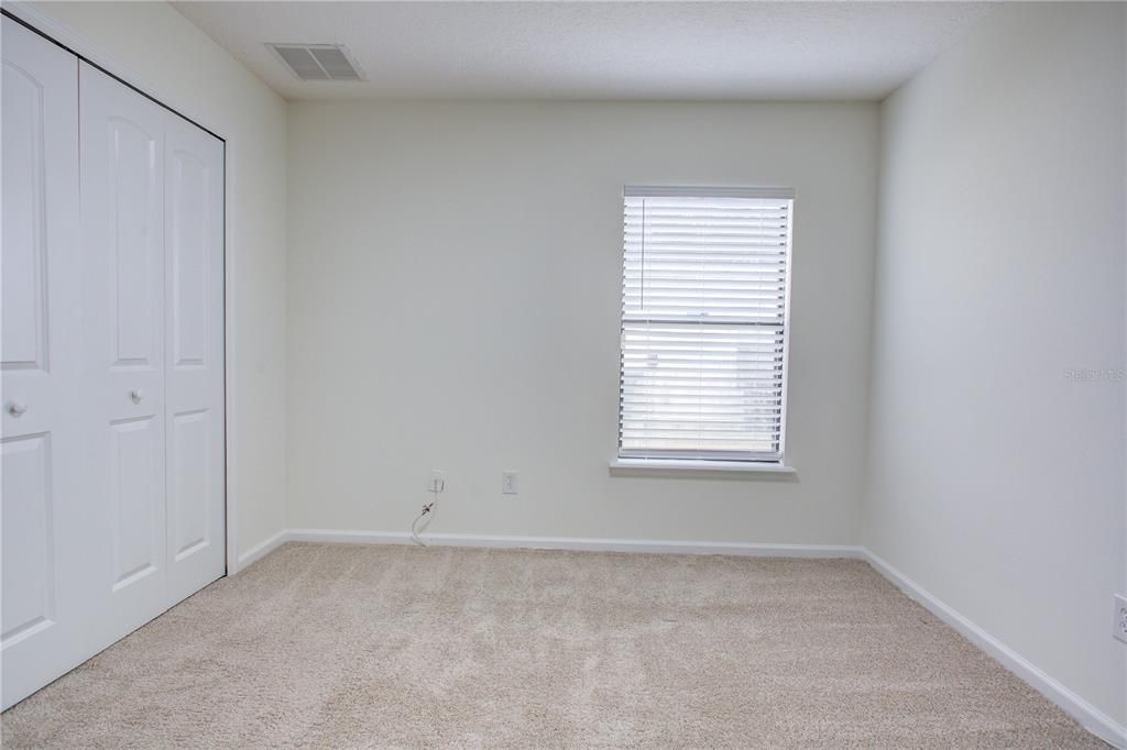 На продажу: $350,000 (4 спален, 3 ванн, 2422 Квадратных фут)