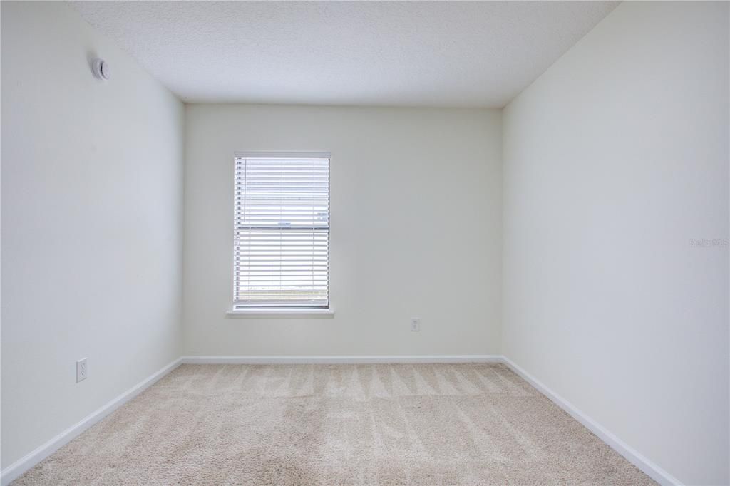 На продажу: $350,000 (4 спален, 3 ванн, 2422 Квадратных фут)