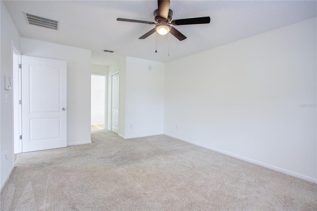 На продажу: $350,000 (4 спален, 3 ванн, 2422 Квадратных фут)